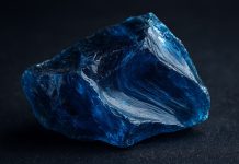 خواص سنگ اُبسیدین آبی چیست؟ خواص سنگ اُبسیدین آبی چیست؟